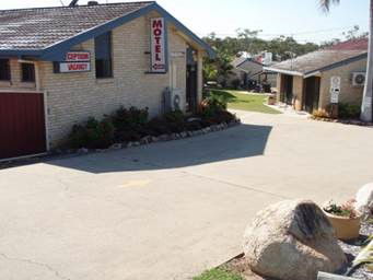 Gladstone Village Motel - Darwin Holiday 0
