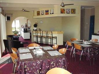 Gladstone Village Motel - Darwin Holiday 5
