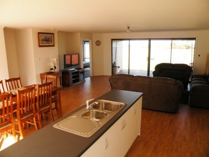 Al-Pac-Em Inn - Darwin Holiday 2