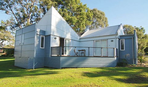 Huskisson Holiday Cabins - Darwin Holiday 1