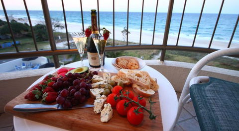 San Simeon Beachfront Apartments - Darwin Holiday 6