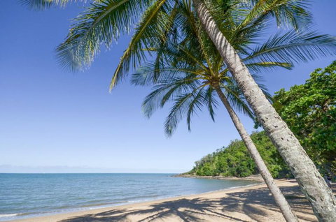 Roydon Beachfront Holiday Apartments - Darwin Holiday 4