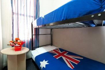 Maze Backpackers And Cb Hotel - Darwin Holiday 3