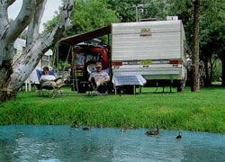 Swan Hill Riverside Caravan Park - Darwin Holiday 1