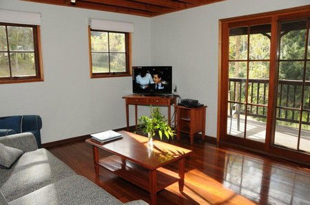 Hookes Creek Forest Retreat - Darwin Holiday 3