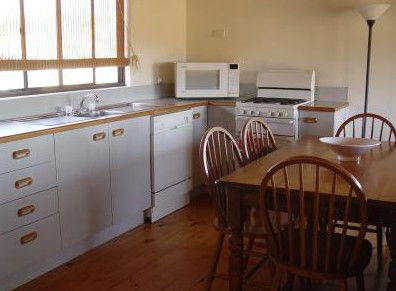 The Knoll - Darwin Holiday 4