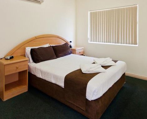 Alice On Todd - Darwin Holiday 1