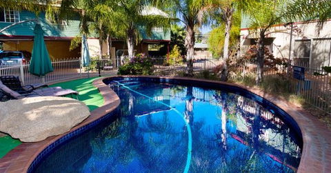 Alice On Todd - Darwin Holiday 4