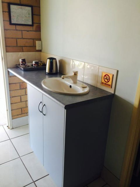 Moranbah Motor Inn Bar And Restaurant - Darwin Holiday 2