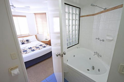 Aegean Apartments Mooloolaba - Darwin Holiday 5