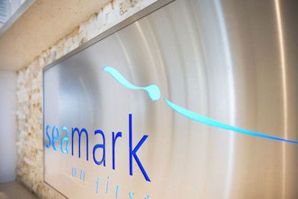 Seamark On First - Darwin Holiday 1