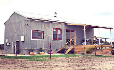 Redwing Farm - The Barn - Darwin Holiday 1
