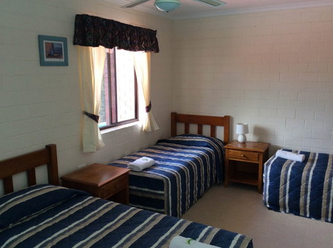 Cleveland Visitor Villas Motel & Shailer Park Garden Villas - Darwin Holiday 3