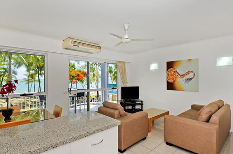 Agincourt Beachfront Apartments - Darwin Holiday 6
