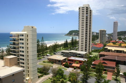 Horizons Burleigh Heads Holiday Apartments - Darwin Holiday 1