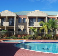 Country Comfort Inter City Perth Hotel  Apartments - Darwin Holiday