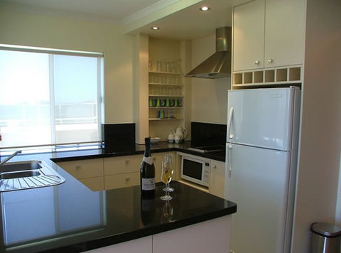 Burlington Holiday Apartments - Darwin Holiday 3