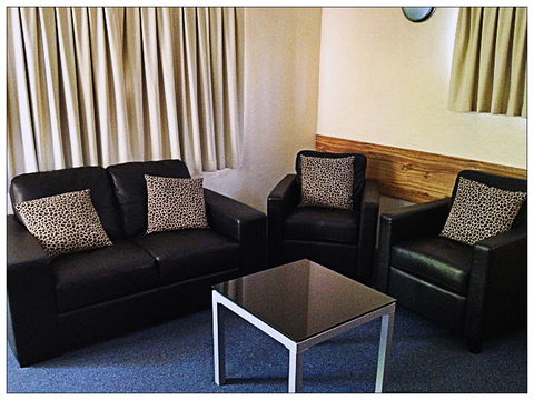 Emerald Meteor Motel - Darwin Holiday 1