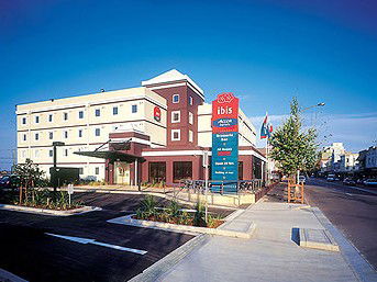 Hotel Ibis Newcastle - Darwin Holiday 0