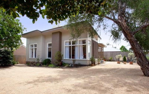 Driftwood Beach Cottage - Darwin Holiday 0