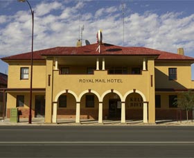 Royal Mail Hotel Jerilderie - Darwin Holiday 0