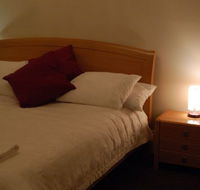 Bank on the Goulburn Seymour Victoria - Darwin Holiday