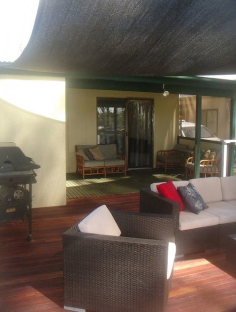 Eleven From The Left - Darwin Holiday 3