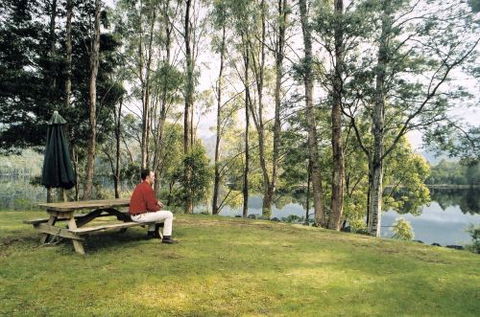 Tullah Lakeside Chalet - Darwin Holiday 0