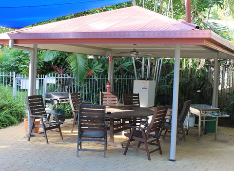 Cairns Reef Apartments And Motels - Darwin Holiday 6