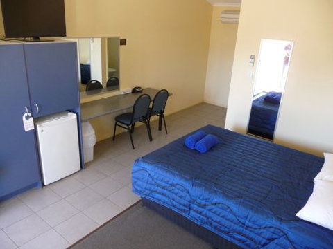 Moura Motel - Darwin Holiday 1