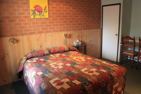 Catalina Motel Lake Macquarie - Darwin Holiday 1