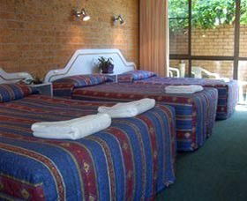 Golden Chain Port O'Call Motel - Darwin Holiday 0