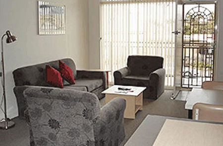 Glenelg Holiday Apartments-Corfu - Darwin Holiday 2