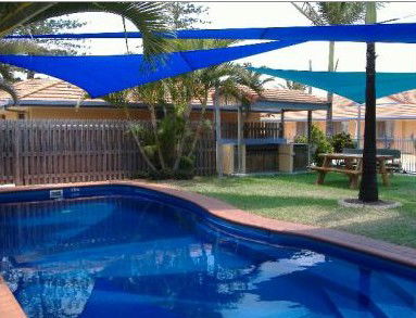Twin Pines Motel - Darwin Holiday 1