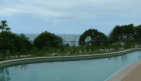Stradbroke Island Beach Hotel - Darwin Holiday 3