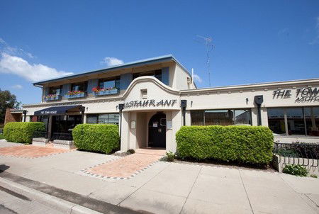 The Town House Motor Inn - Sundowner Goondiwindi - Darwin Holiday 0