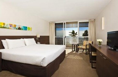 Mercure Hotel Harbourside Cairns - Darwin Holiday 0