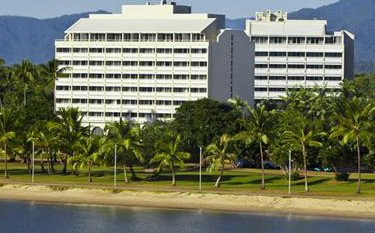 Mercure Hotel Harbourside Cairns - Darwin Holiday 1