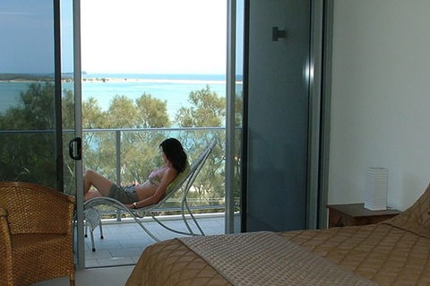 Space Holiday Apartments - Darwin Holiday 3
