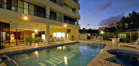 Summit Apartments Hotel - Darwin Holiday 1