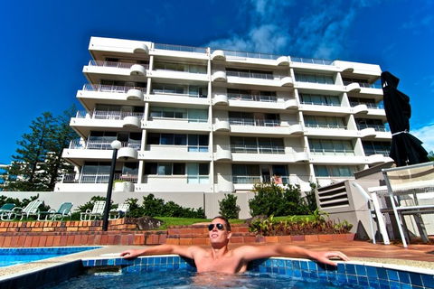 SURFERS CHALET HOLIDAY APARTMENTS - Darwin Holiday 0