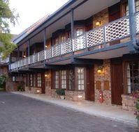 Montville Mountain Inn - Darwin Holiday