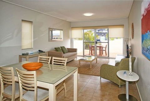 Geraldton Serviced Apartments - Darwin Holiday 7