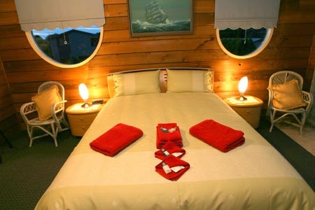 Black Dolphin Luxury Accommodation - Darwin Holiday 5