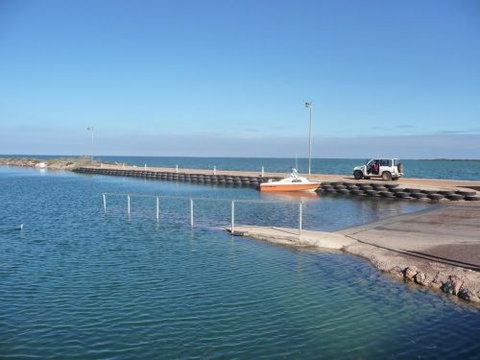 Cowell Foreshore Caravan Park & Holiday Units - Darwin Holiday 5