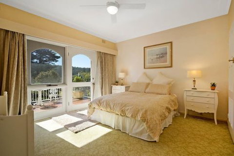 Char Ree Leera - Darwin Holiday 0