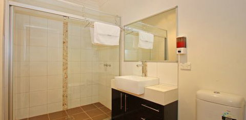 Moonah On Capel Holiday Accommodation - Darwin Holiday 3