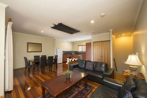 Portside Executive Aparments - Darwin Holiday 2