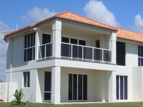 Bargara Beach Oceanfront Holiday Home - Darwin Holiday 0