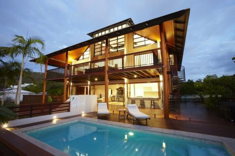 Best Of Magnetic - Darwin Holiday 5